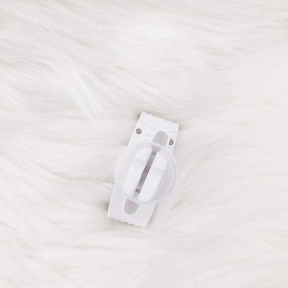 Brand New Miniso car phone holder case gps - Picture 3 of 3